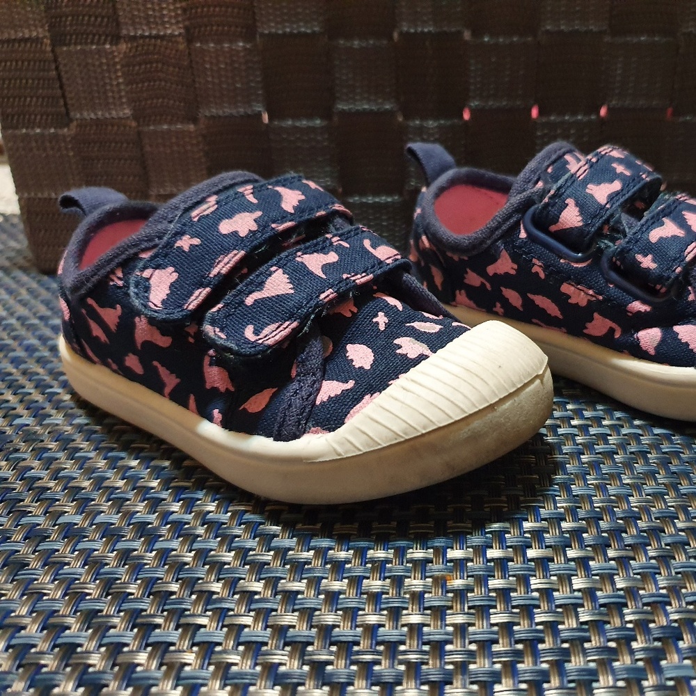 Cat & Jack Girls Toddler Sneakers - Size 5
